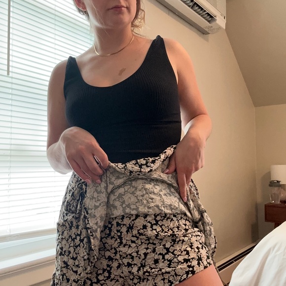 Abercrombie and fitch skirt like new! - Picture 3 of 5